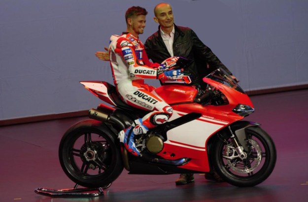 Casey Stoner and Claudio Domenicali introduce the 2017 Ducati 1299 Superleggra.